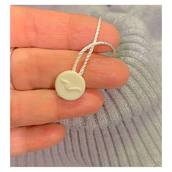 NEW Nova Vintage Turtleneck Grey Turtleneck Sweater White Colton Sleeves Size M - Picture 12 of 14